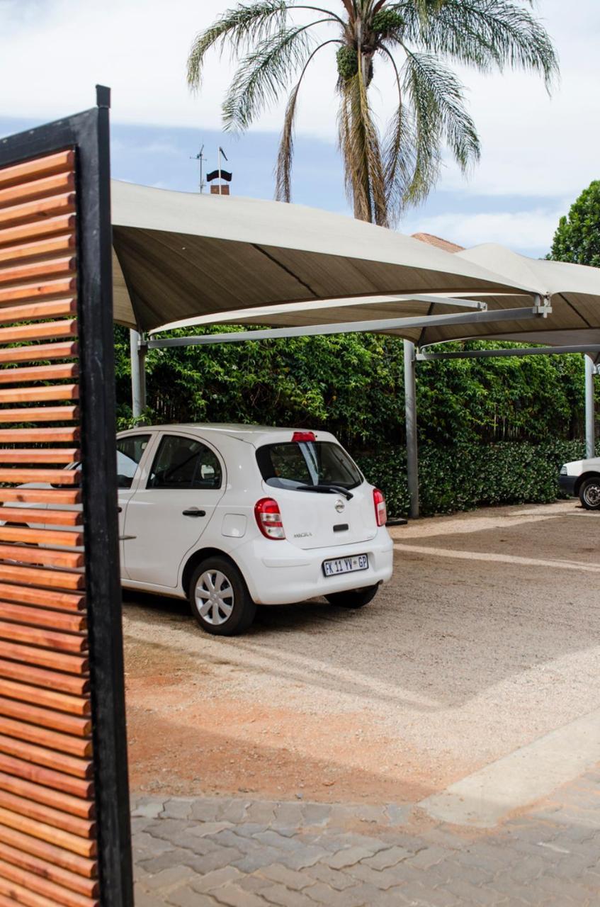 The Royal Bryanston Hotel Johannesburg Exterior foto